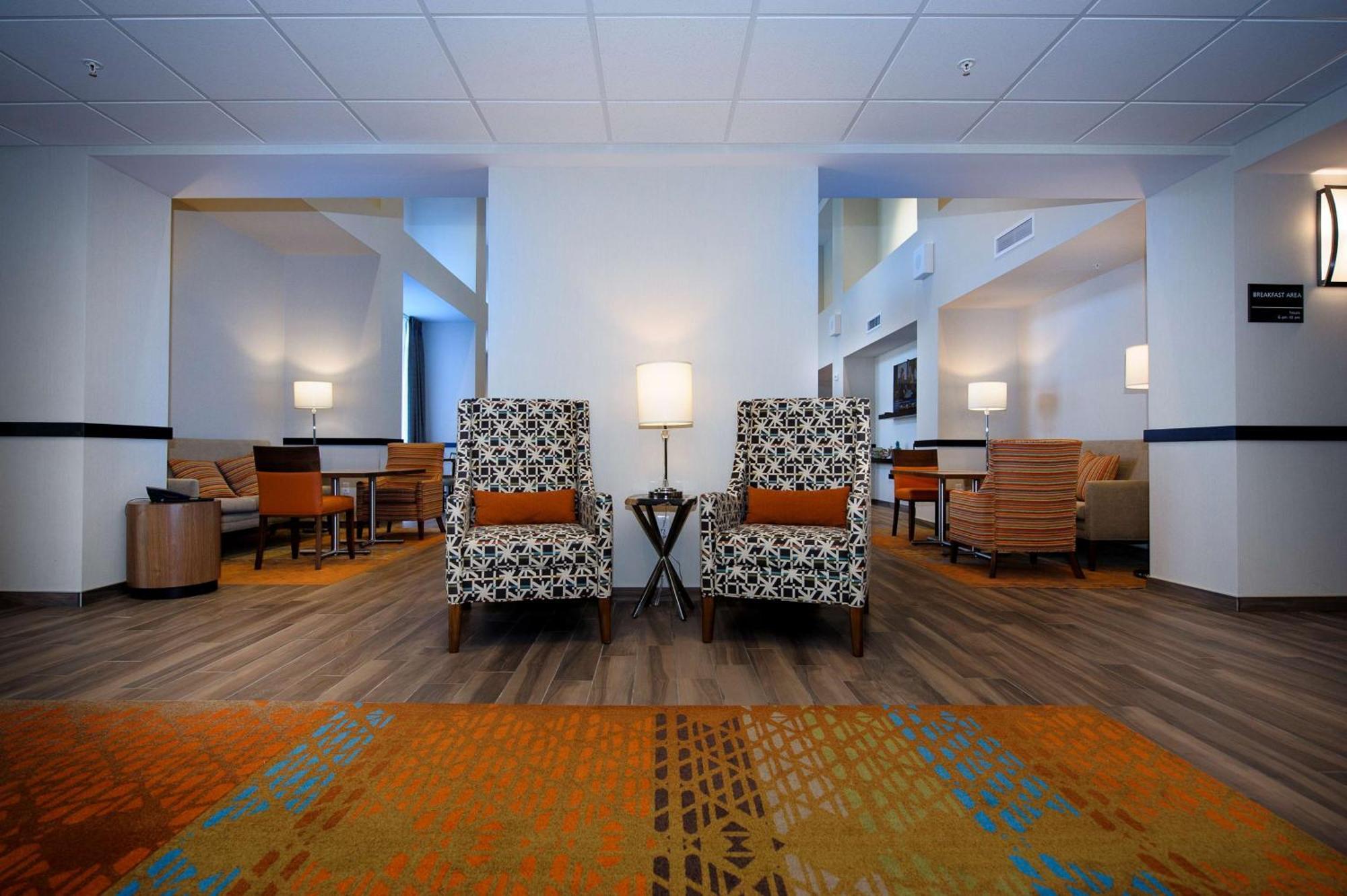 Hampton Inn & Suites Truro, Ns Экстерьер фото